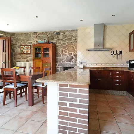 Galihost - Casa Con Piscina Proxima A Sanxenxo