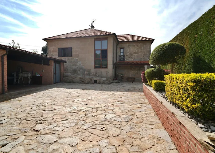 Galihost - Casa Con Piscina Próxima A